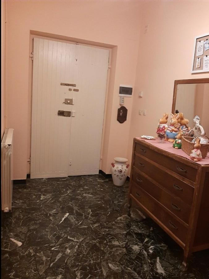 La Tana Dei Conigli Apartment Serra Ricco Luaran gambar