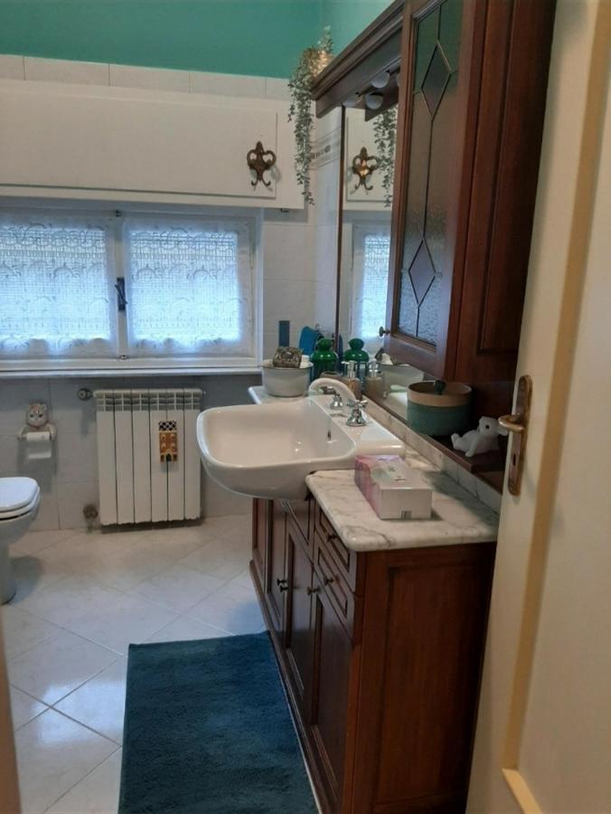 La Tana Dei Conigli Apartment Serra Ricco Luaran gambar