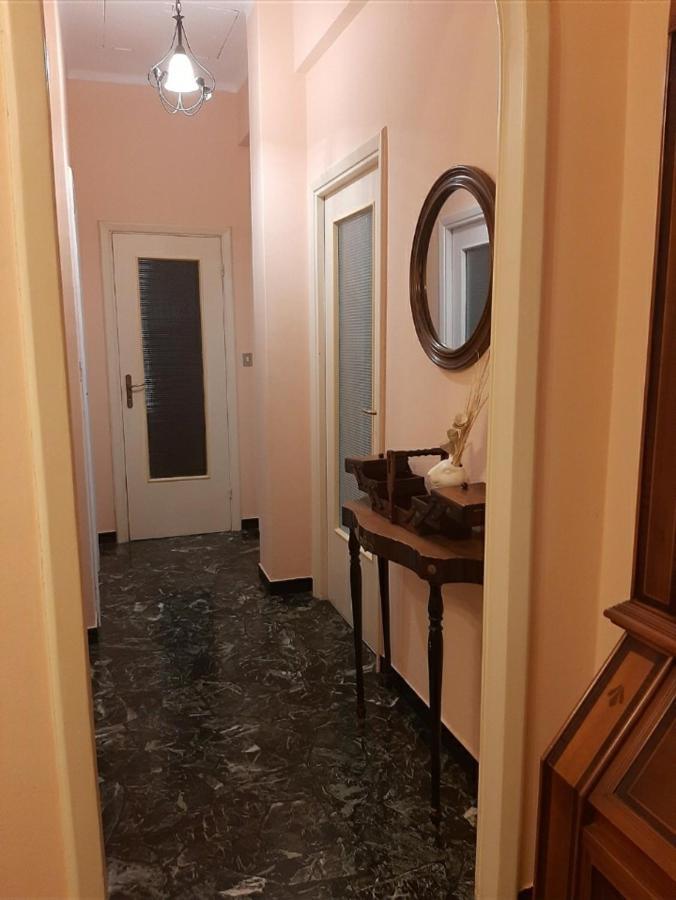 La Tana Dei Conigli Apartment Serra Ricco Luaran gambar