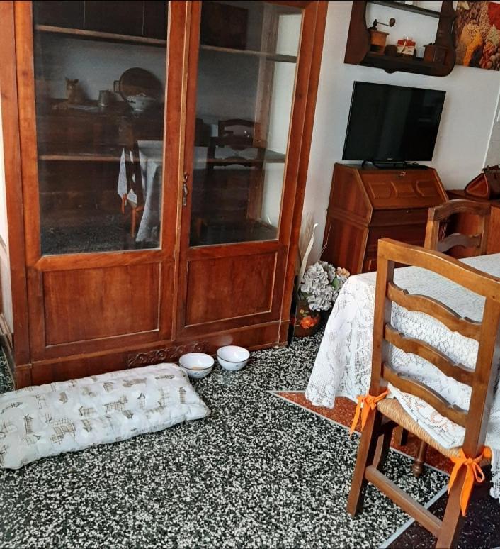 La Tana Dei Conigli Apartment Serra Ricco Luaran gambar